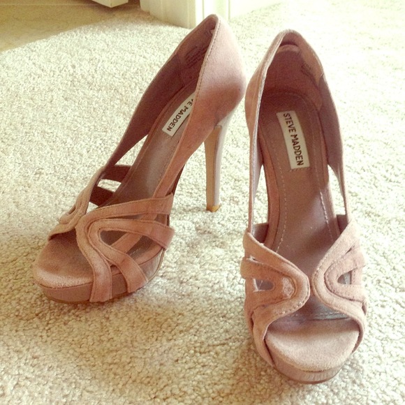 ❌SOLD👊Steve Madden mauve suede heels-size 6