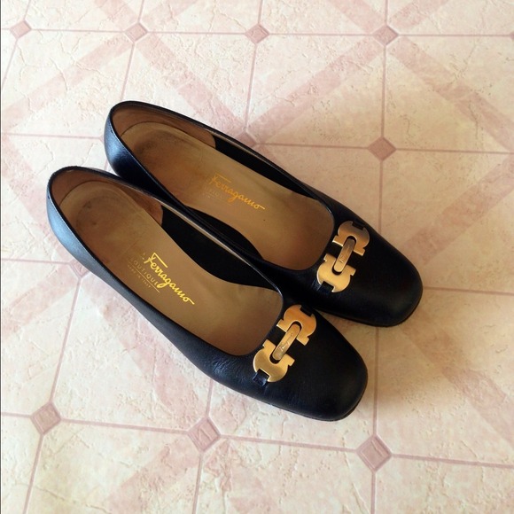 💙 Salvatore Ferragamo Pumps