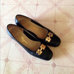 💙 Salvatore Ferragamo Pumps