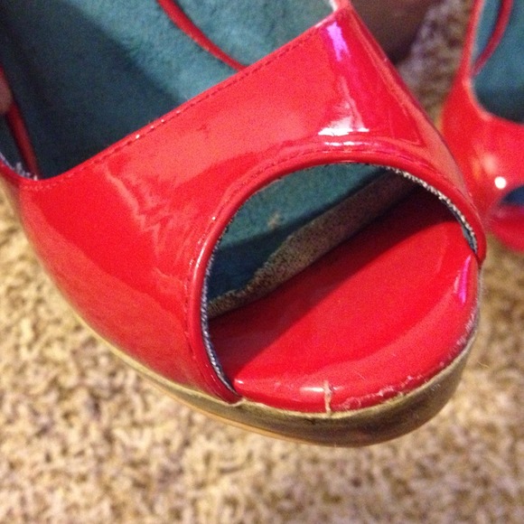 Red peep toes - Picture 2 of 4