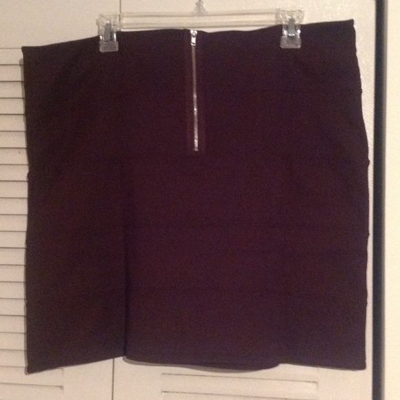 NWOT brown skirt with zipper back REDUCED!!