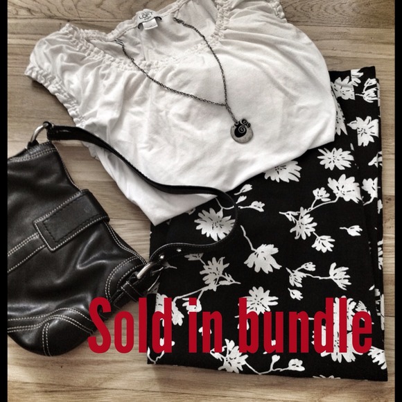🍁SOLD🍁Black Linen/rayon skirt w/ flower print