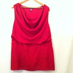 🎉Sale🎉 Red & Black Silky Top XL