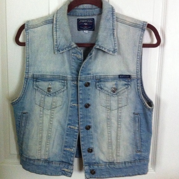 Just USA denim vest in size large light wash