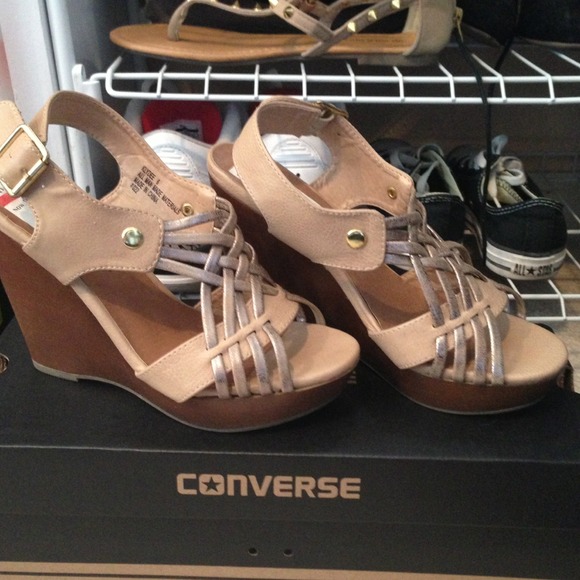 Tan wedges