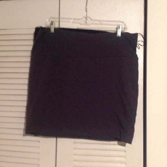 Bundle nwot black & grey cotton skirts