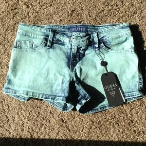 🔤🚫SOLD🚫Guess - Acid wash green denim Shorts.