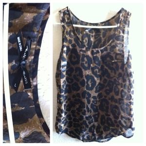 🌀TRADED🌀 Leopard print sleeveless top