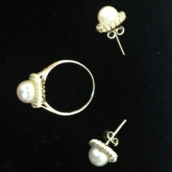 14k gold earrings and ring bundle