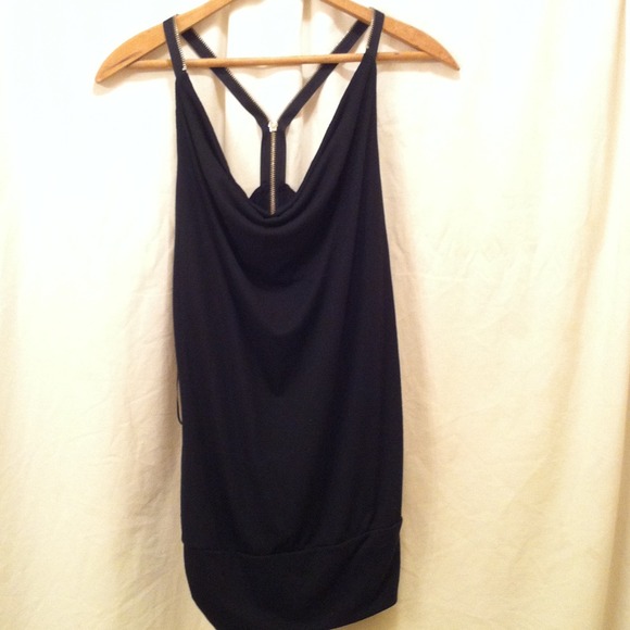 🎉Sale🎉 Sexy Black top  Zippered Back