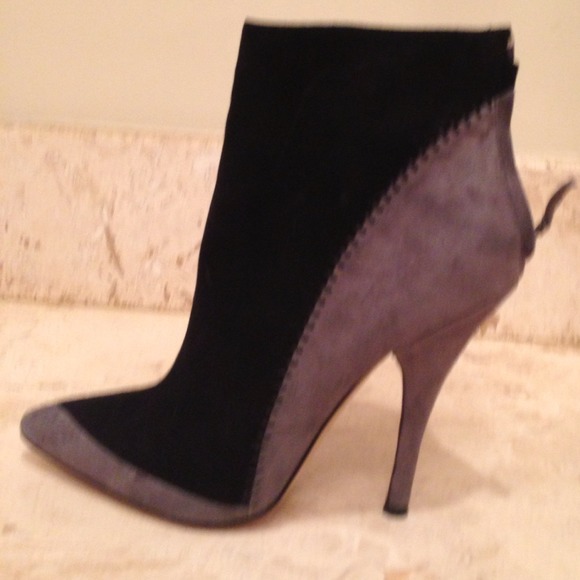 Betsey Johnson two toned Grey and Black Bootie