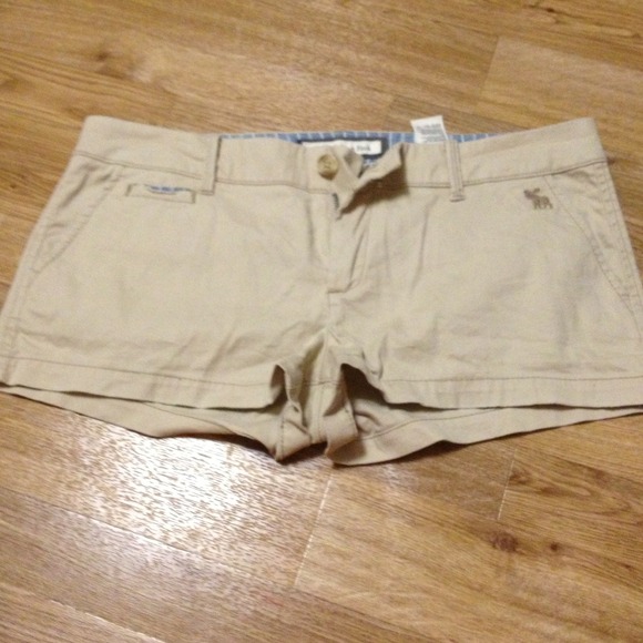 ❌❌SOLD❌❌Abercrombie & Fitch Khaki Shorts