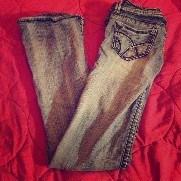 Very cute , hydraulic flare jeans!