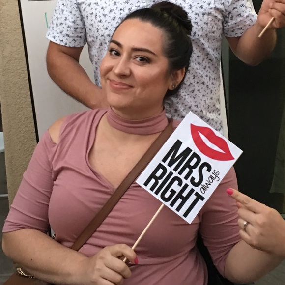 Welcome to my closet! - Picture 4 of 4