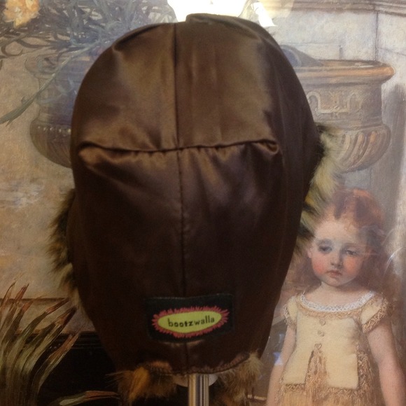 HOST PICK! Desirable Bootzwalla Fox Hat - Picture 3 of 4