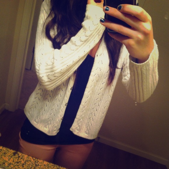 TRADED🚫🚫White sweater cardigan