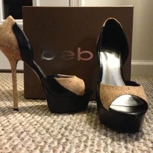 ❗️REDUCED❗️Black and cork bebe heels