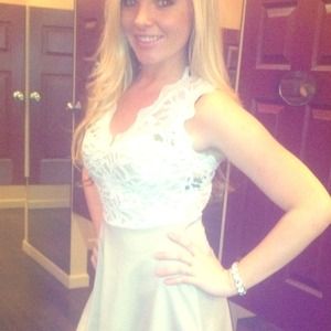 Lace Dress/ white and tan