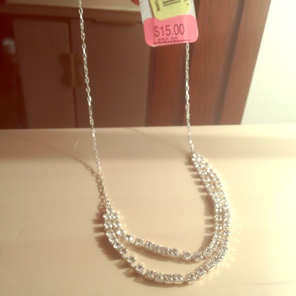 New Beautiful sterling silver/ crystal necklace