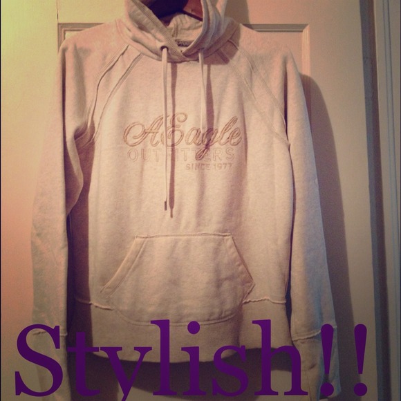 Cute American Eagle Size Large Beige Hoodie