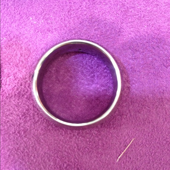 High polish tungsten diamond ring - Picture 2 of 2