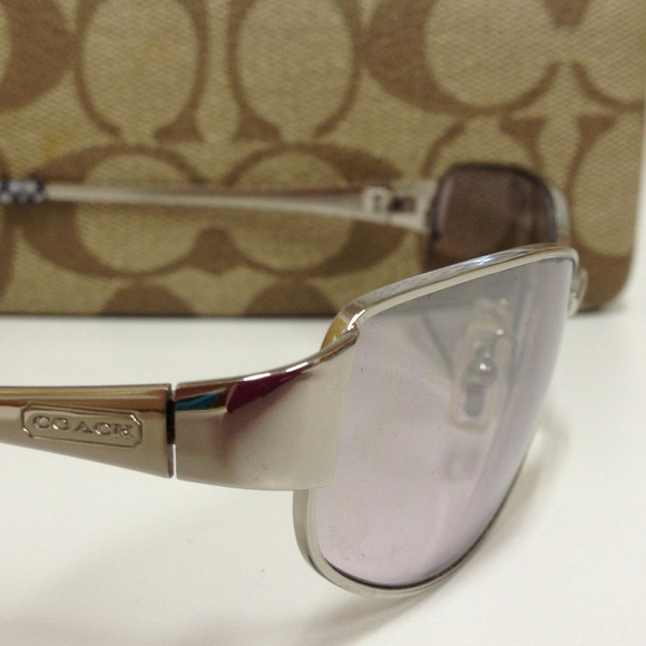 Coach Sunglasses with Original Case - Picture 2 of 4