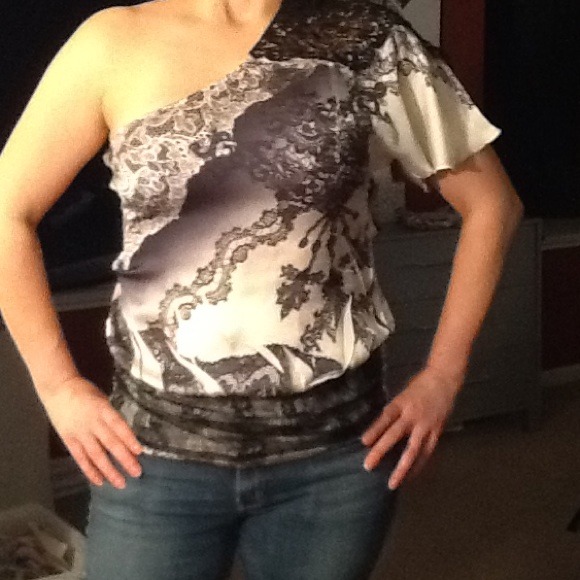 Off the shoulder silky top - Picture 1 of 3