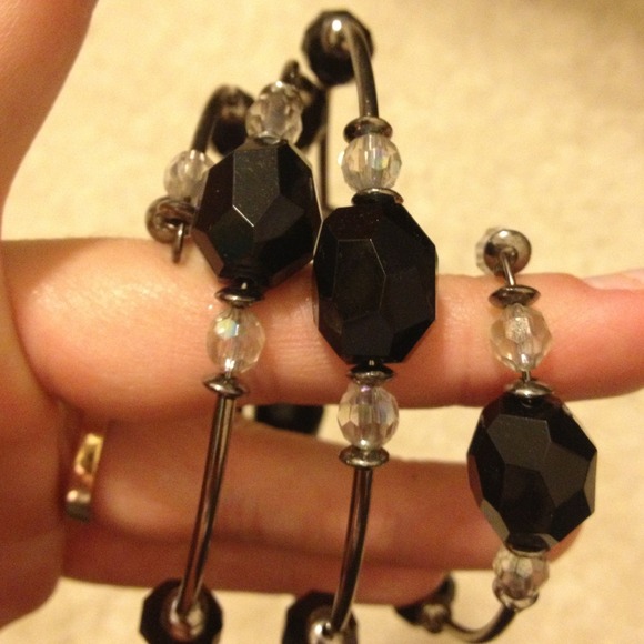 🔻🔻reduced🔻🔻Black beading wrap bracelet. - Picture 3 of 3