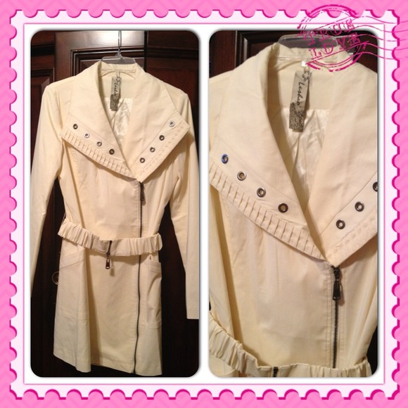 Pale Yellow Light Coat.
