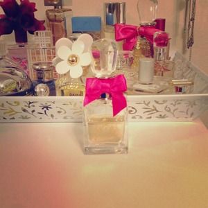 Juicy couture perfume in viva la juicy.