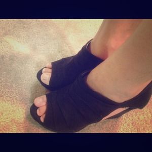 Peep toe wedge black suede shoes
