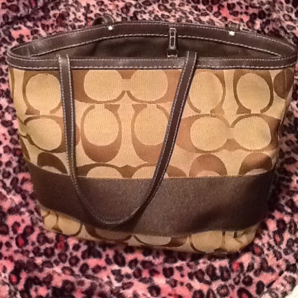 Authentic Coach Purse - Picture 4 of 4