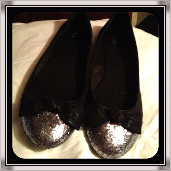 Black & Silver Flats size 10