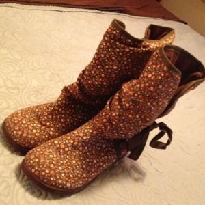 Sugar boots super cute and comfy