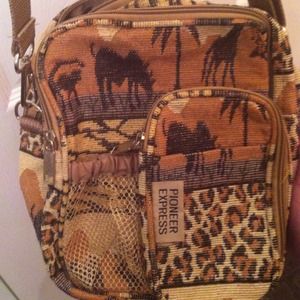 Safari satchel