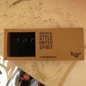 Bundle: stud kit and tank top!