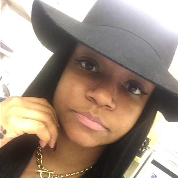 🖤Meet your seller/buyer🖤 - Picture 8 of 11