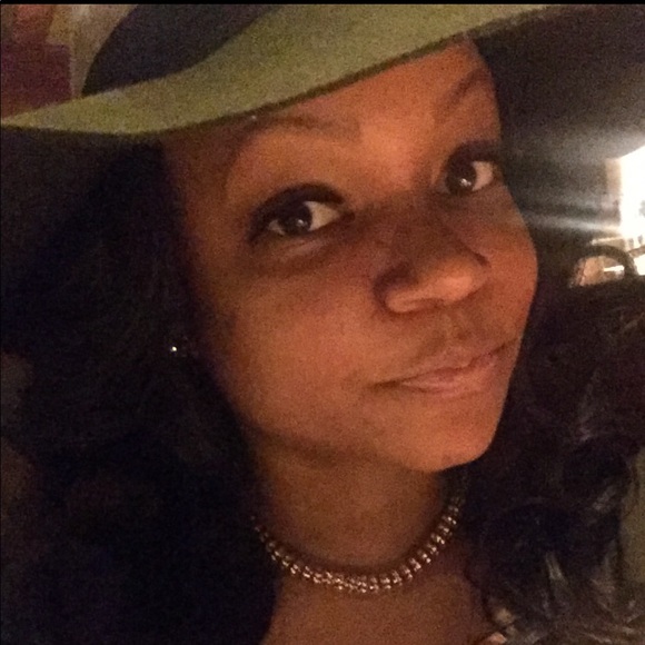 🖤Meet your seller/buyer🖤 - Picture 5 of 11