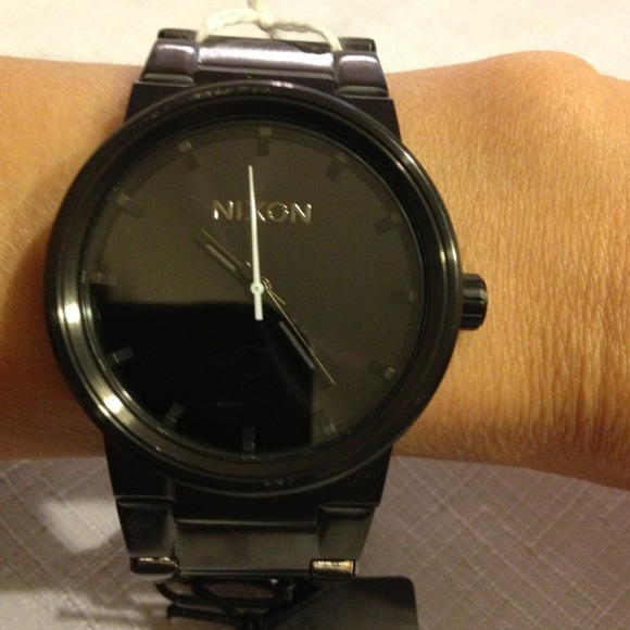 🌟SOLD🌟 Authentic Nixon Men's Watch "The Cannon"