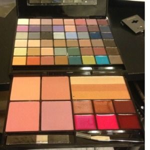 ⚡FINAL⚡💝Make up palette bundle
