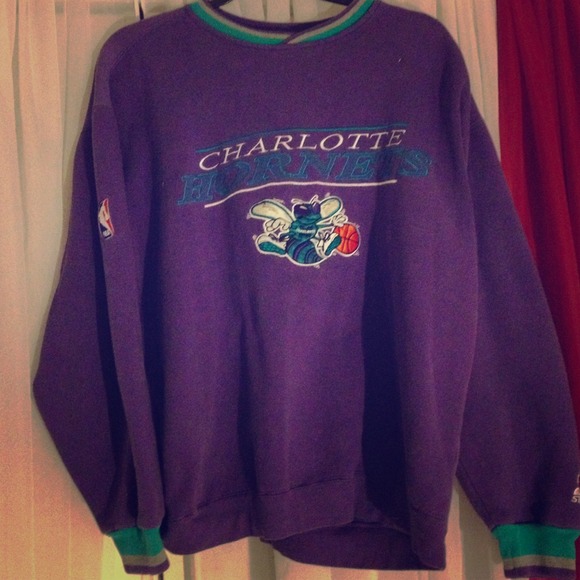 Retro hornets sweater