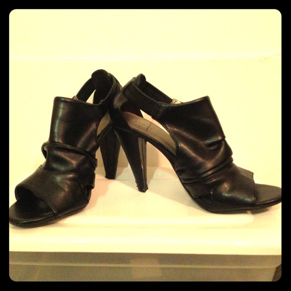 🎀Black Open Toe Heels🎀