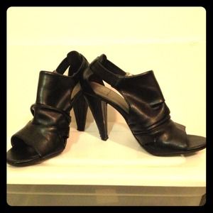 🎀Black Open Toe Heels🎀