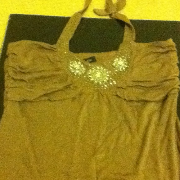 Top - Picture 2 of 2