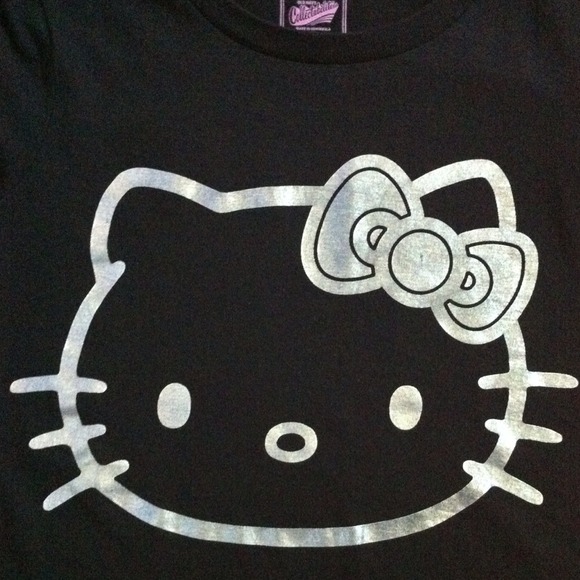 Classic Hello Kitty Shirt - Picture 4 of 4