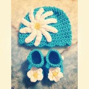 Crochet blue hat & sandals