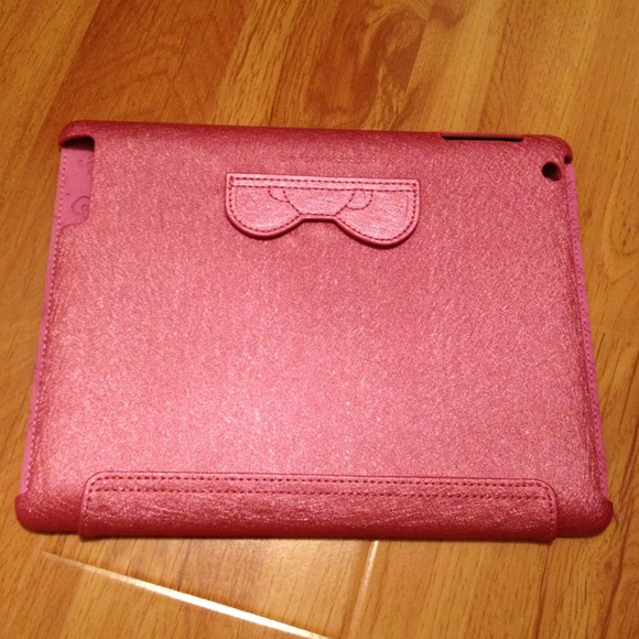 Sold Hello kitty iPad case. new shiny leather - Picture 3 of 4