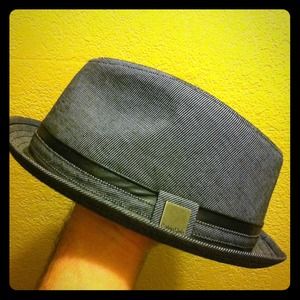 Classy CALVIN KLEIN Fedora