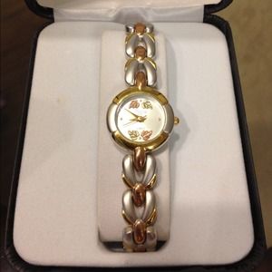 Brand new!! Black Hills Gold Watch