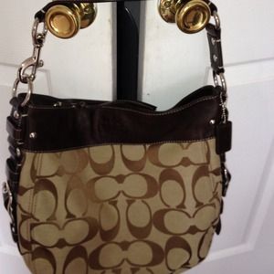 **SOLD in bundle**Large coach zoe.